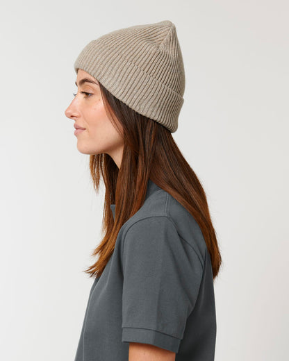 Fisherman Beanie - Heather Sand - Vorderseite Detail